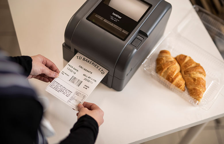 Brother TD stasjonær etikettskriver med termisk overføring skriver ut matetikett for croissantemballasje