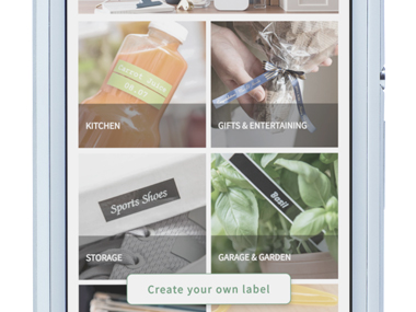 Brother P-touch Design & Print app zoomet inn på smarttelefonen, og viser ulike kategorier